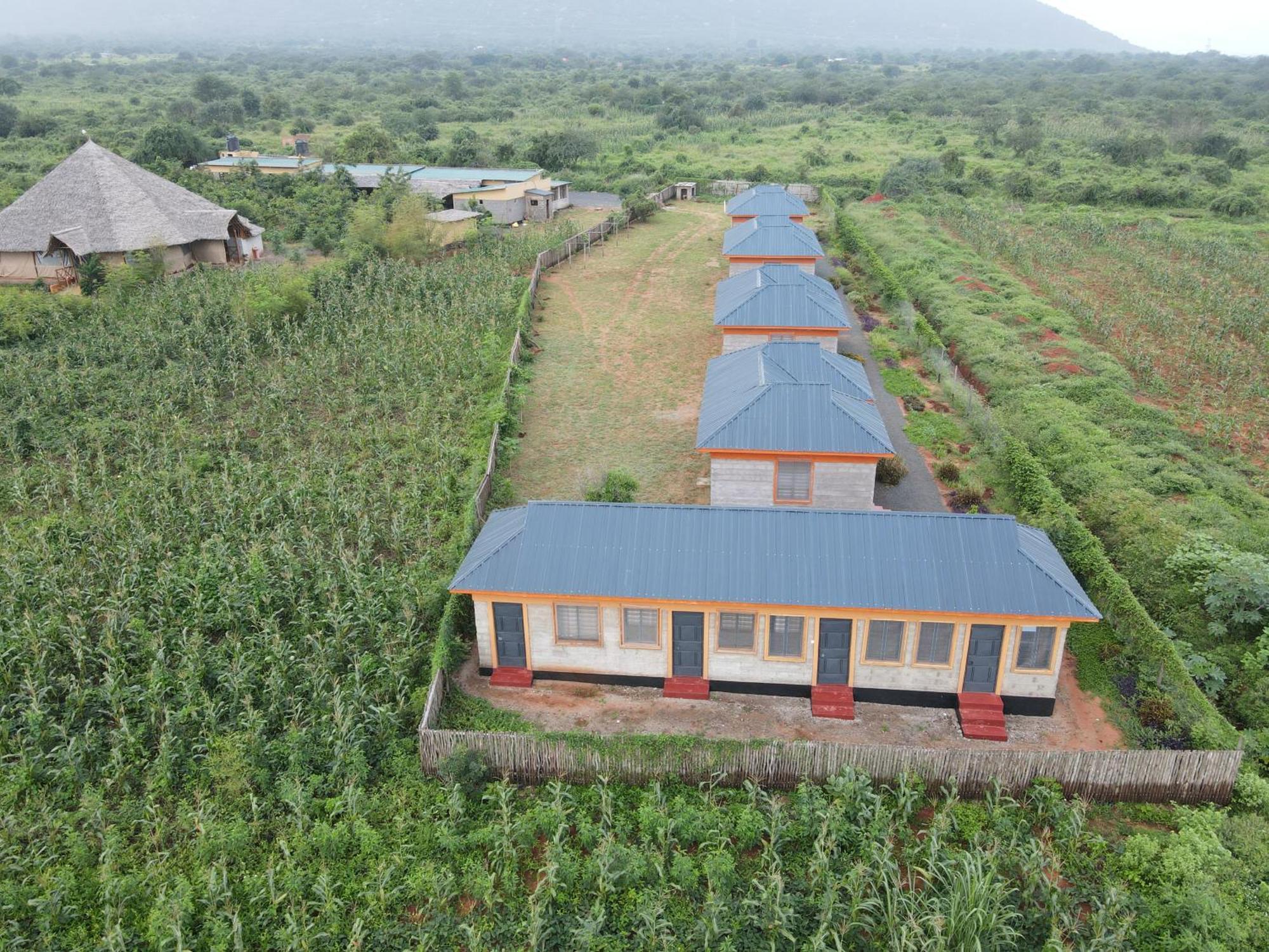 Tausa Tsavo Eco Lodge Voi Экстерьер фото
