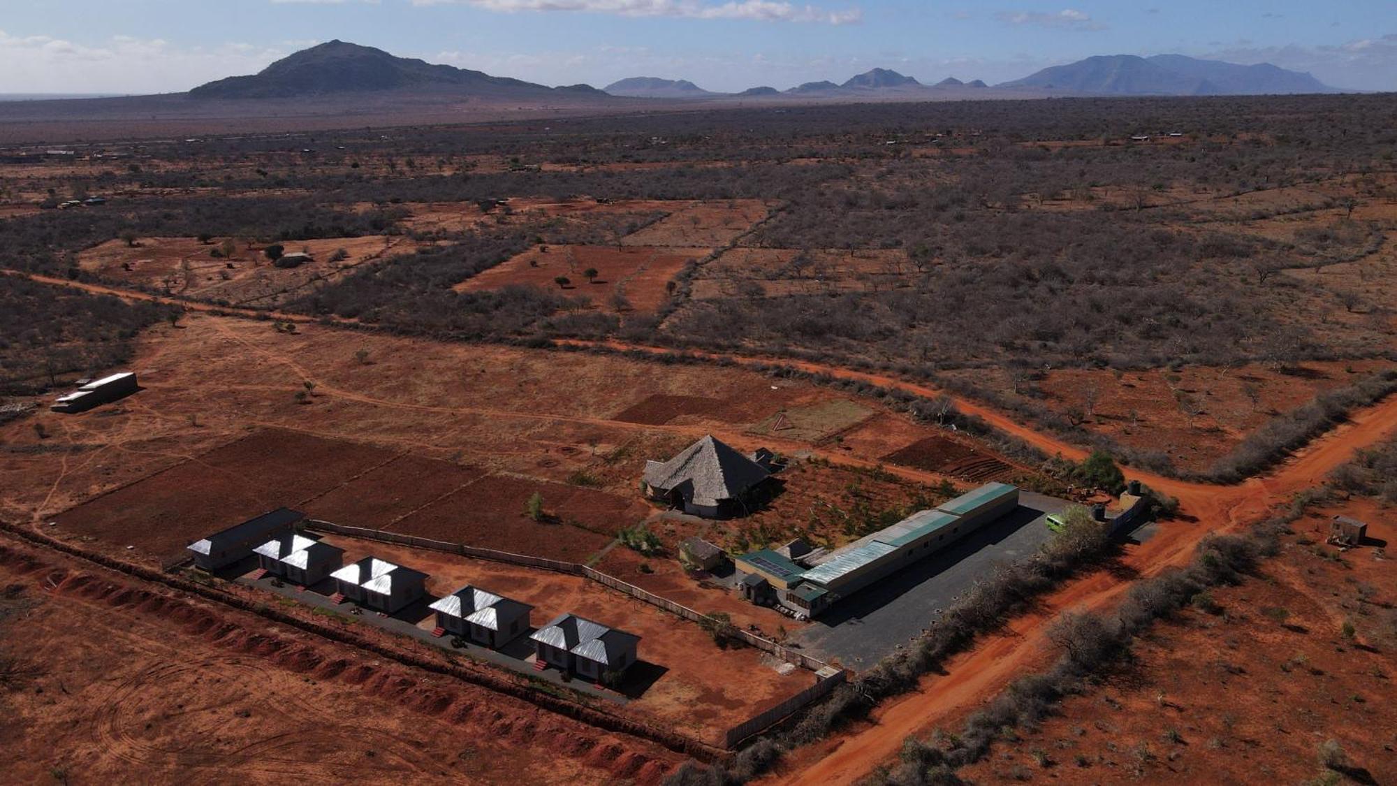 Tausa Tsavo Eco Lodge Voi Экстерьер фото