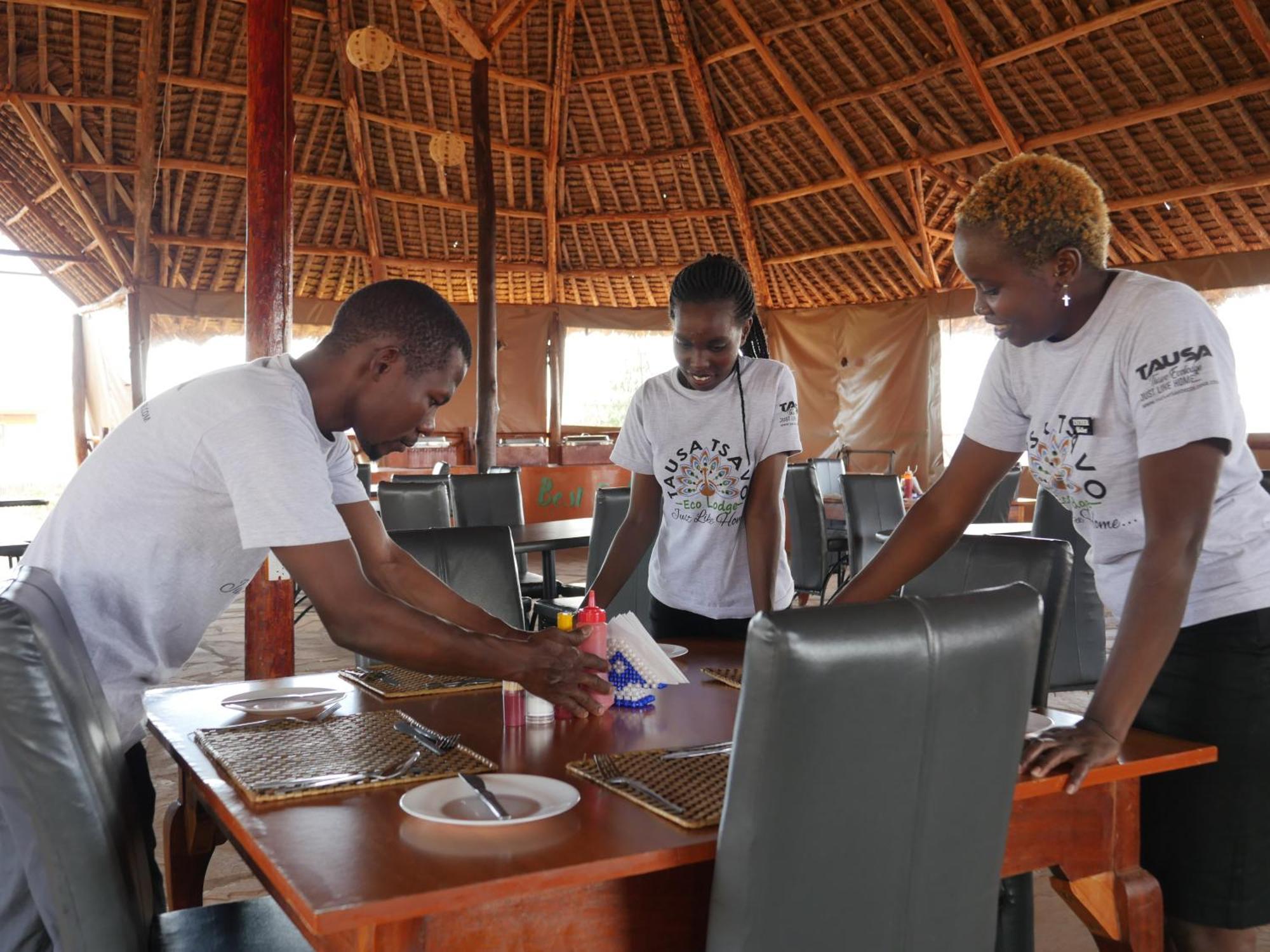 Tausa Tsavo Eco Lodge Voi Экстерьер фото
