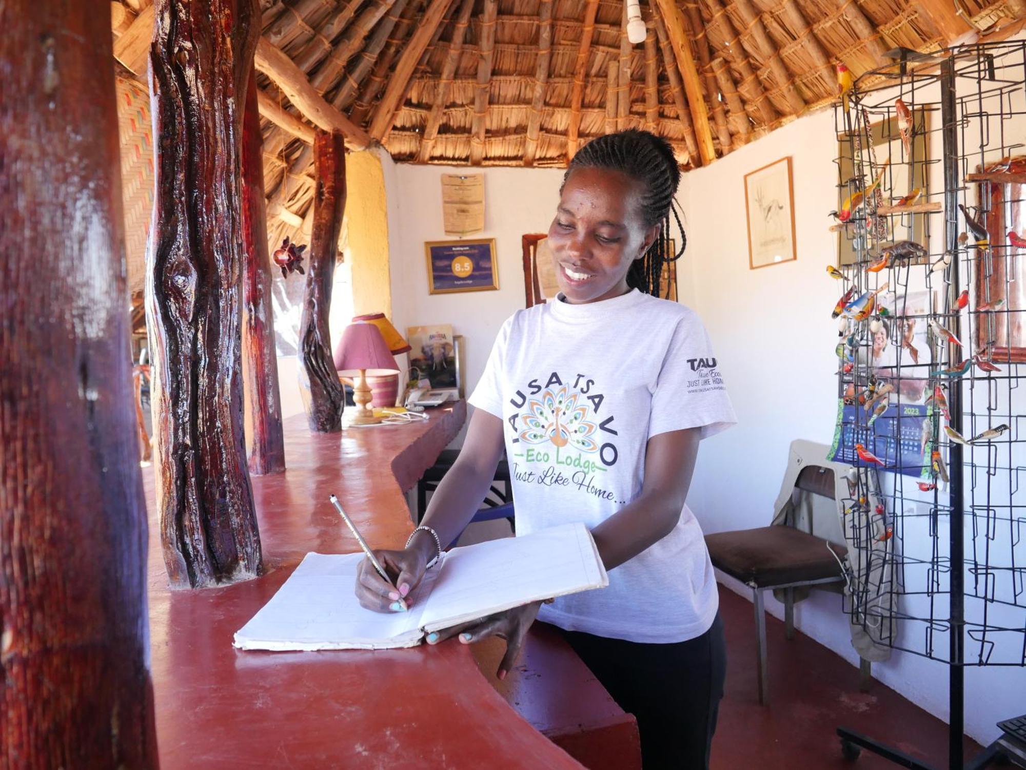 Tausa Tsavo Eco Lodge Voi Экстерьер фото